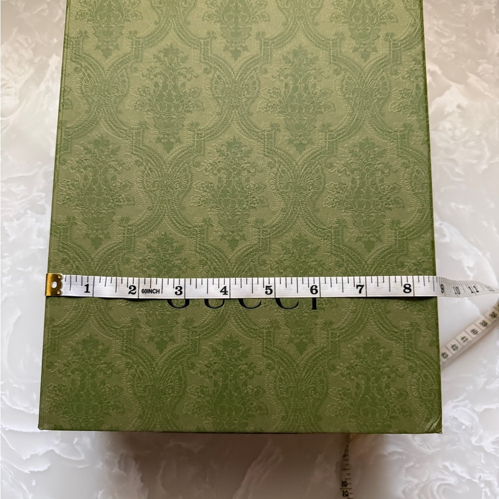 Gucci Olive Green Patterned Gift Box with Black Logo - Picture 6 of 8